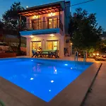 Caretta In - Sleeps 6 - Private Pool * Kalkan