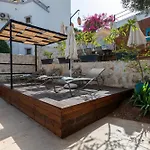 Vilă Caretta In - Sleeps 6 - Private Pool