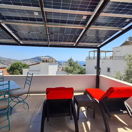 Caretta In - Sleeps 6 - Private Pool Vilă