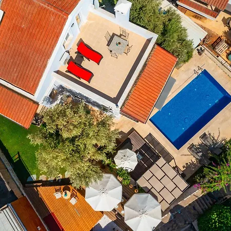 Villa Caretta In - Sleeps 6 - Private Pool *