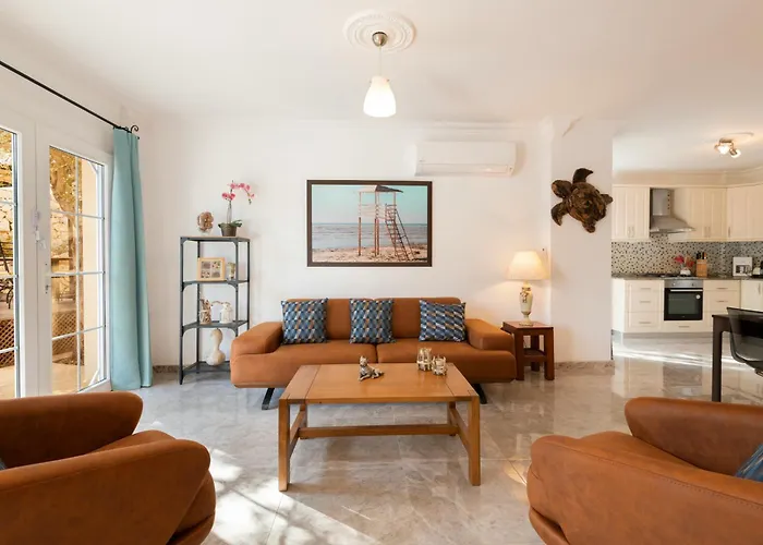 Caretta In - Sleeps 6 - Private Pool Villa *