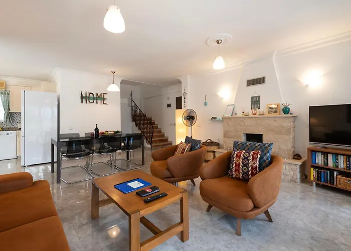 Caretta In - Sleeps 6 - Private Pool Villa