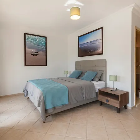 Caretta In - Sleeps 6 - Private Pool * Καλκάν